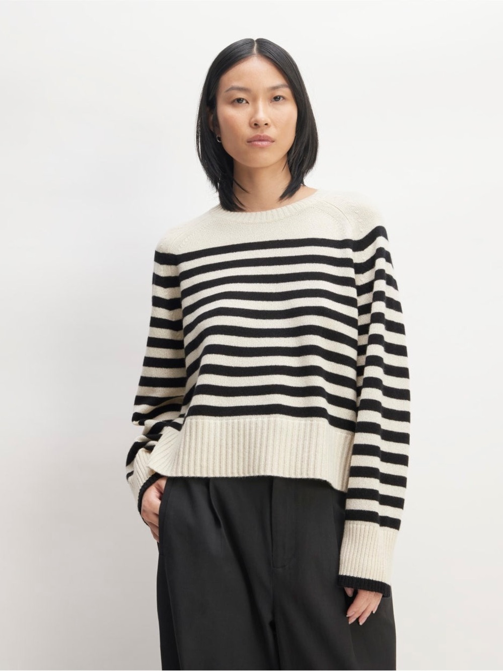 Everlane Boxy Crew Cashmere Sweater in Black and Bone striped